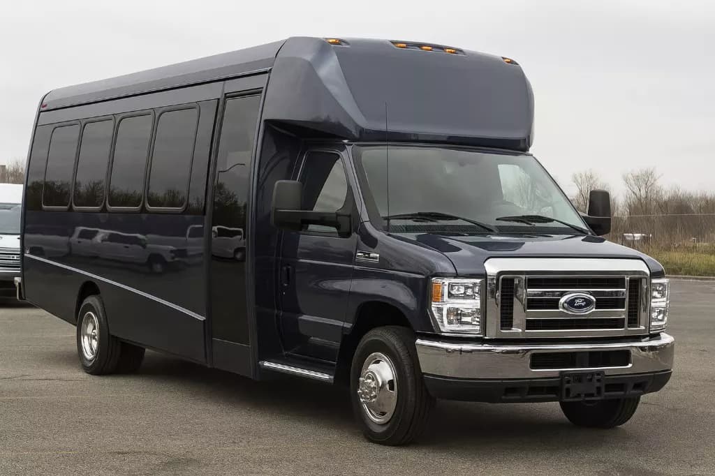 32 Passenger Coach Bus exterior